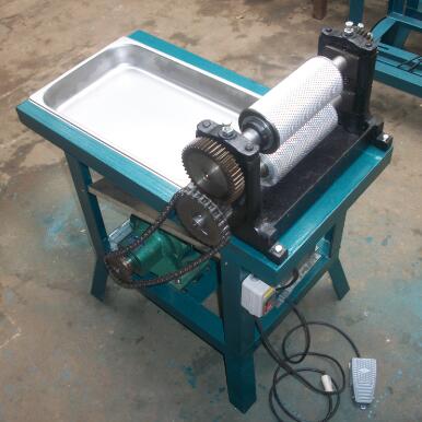 Roller length 310mm Electric beeswax foundation sheet machine